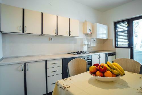 Apartamento Sea View Apt Bratu? Makarska Rivijera