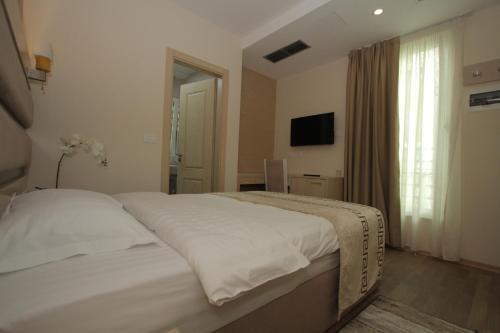 Capital Tirana Hotel