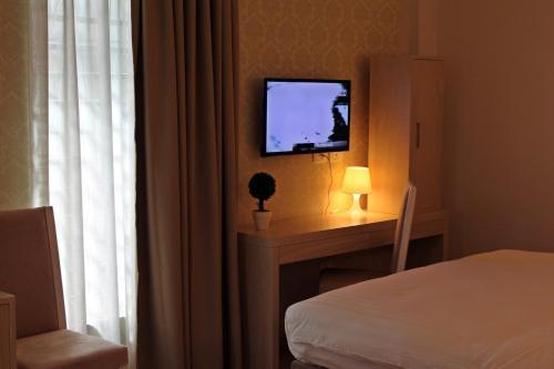 Capital Tirana Hotel