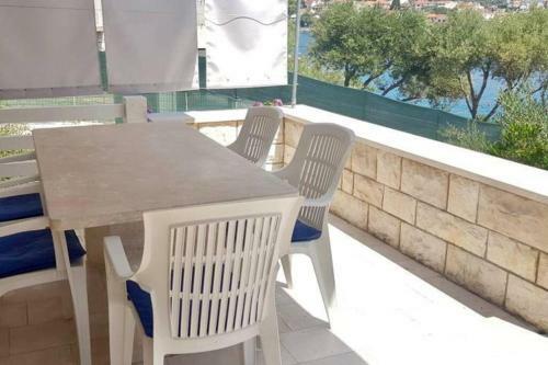 Villa *puntinka*, Holiday House On The Beach