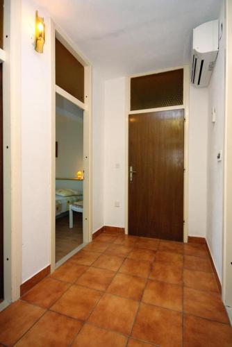 Apartments By The Sea Puntinak, Brac - 718