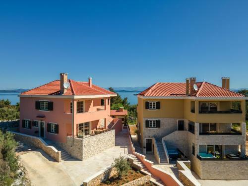 Teona Luxury Studio Apartment With Jacuzzi And Terrace Sea View
