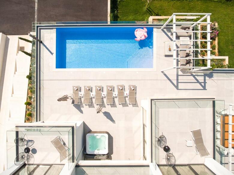 Villa Elegance
