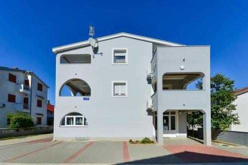 Apartments With A Parking Space Sabunike, Zadar - 19430