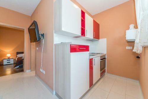 Apartments Maestral In Privlaka, 70m From The Beach