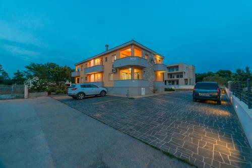 Apartments Maestral In Privlaka, 70m From The Beach