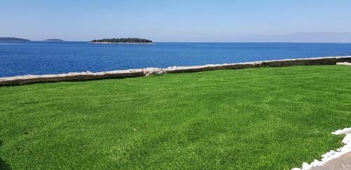 Aparthotel Apartments Toni Sea View