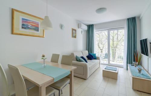 Modern A 2+2 Apartment ****
