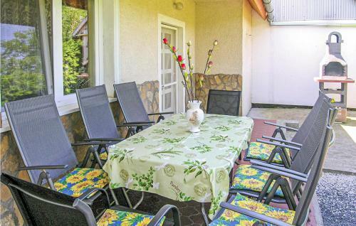 Holiday Home Pet�fi Utca-balatongy�r�k