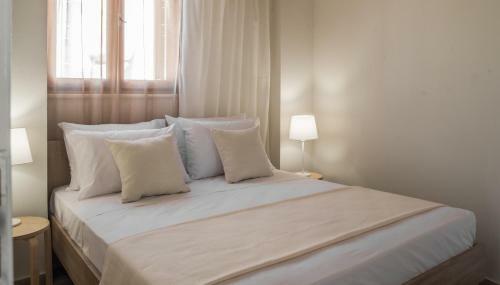 Aelia Apartments