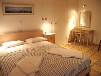 Hotel Far Out Village