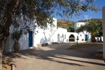 Hotel Far Out Village