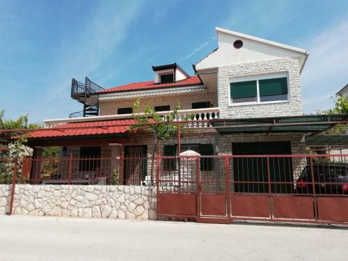Apartment Zdene