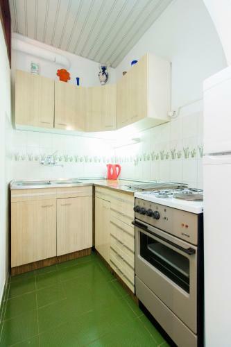 7 Olives Apartments