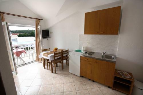 Hostal Room In Studio - Studio Apartment 8, 2,floor