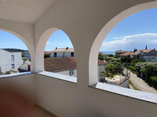 Apartments By The Sea Rogoznica - 19367