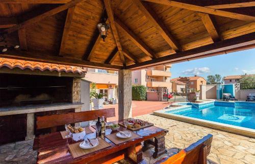 Villa Family House Seamare I