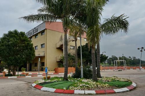 Pearl Of The Valley Hotel