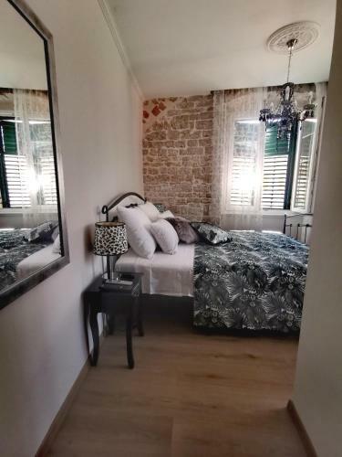 Hostal L&l Rooms Royal
