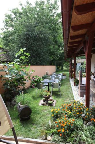 Hostal Setnik Guesthouse