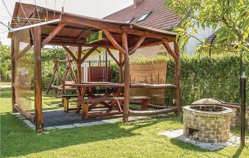 Holiday Home D�zsa Gy. Utca-balatonm�riaf�rd�
