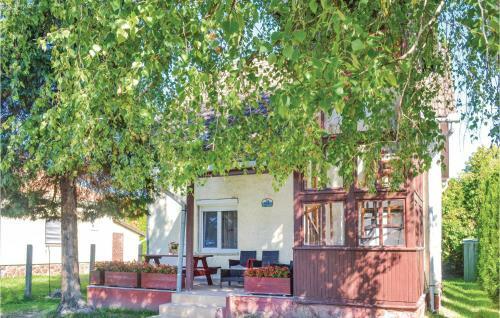 Holiday Home Keszeg U-balatonmariaf�rd�