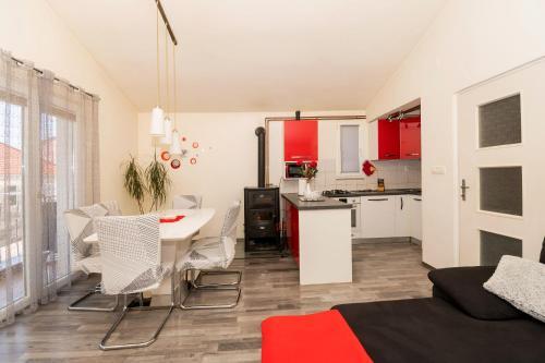 Apartments Anita Tribunj
