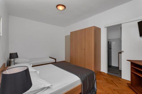 Apartments ?obrni?