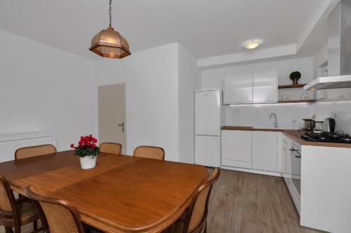 Apartments ?obrni?