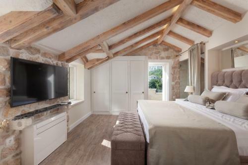 Serendipity - Luxury Stone Villa With Private Jacuzzi And Sauna