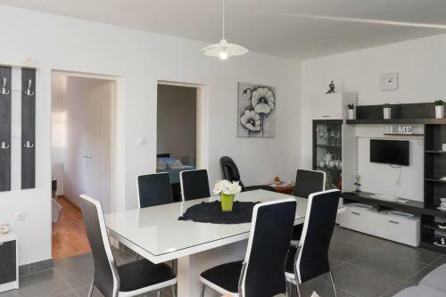 Holiday House Roza