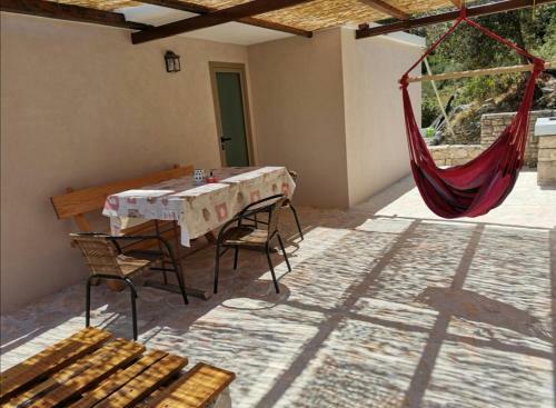 Tina's Holiday House