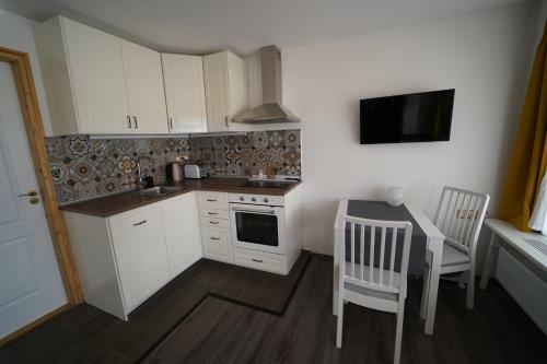 Hostal Tulip Home Guest House