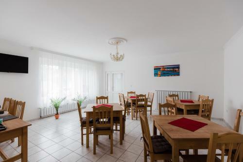 Hostal Airport Jazmin Guesthouse