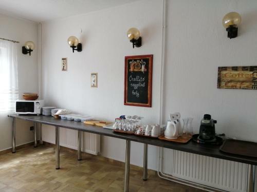 Hostal Vikt�ria Panzi� Zam�rdi
