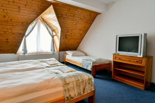 Gy?rfi Apartmanh�z Zam�rdi