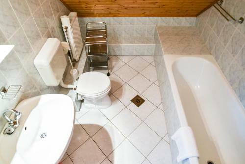 Gy?rfi Apartmanh�z Zam�rdi