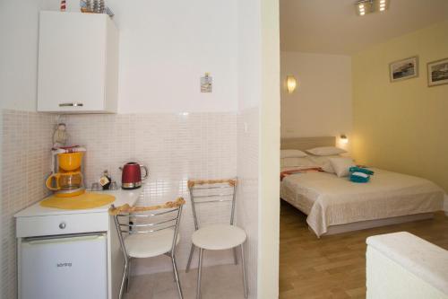 Hostal Central Old Town Rooms