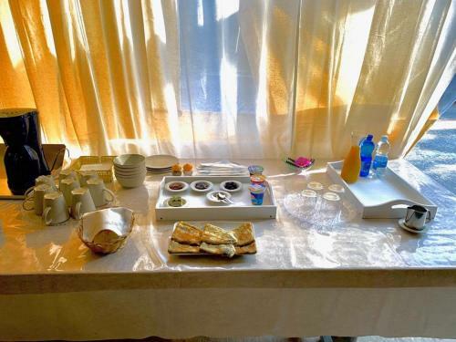 Hostal Rooms And Apartments V&m