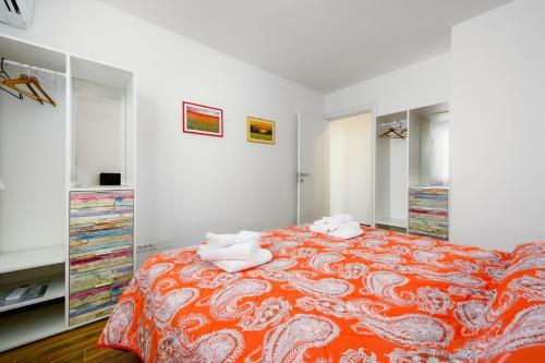 Hostal Andrea House With Apartments