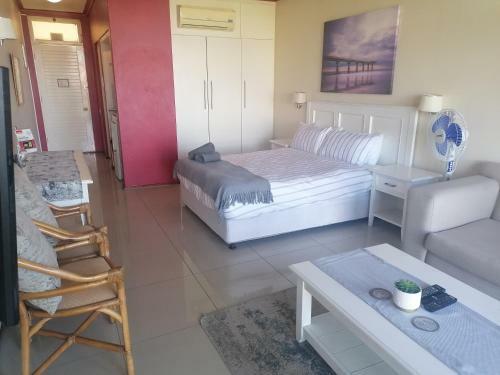 Lovely Seaside Apartment At 40 Brookes Hill