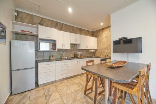 Land's Edge Eco Friendly Cottages And Apartments