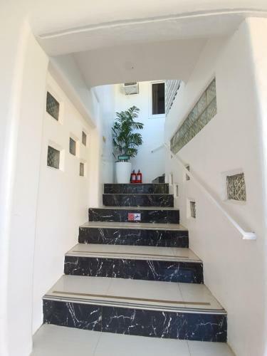 Aparthotel House Of Big Brother Palawan