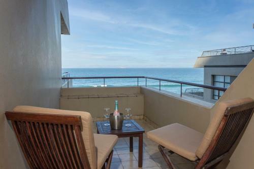 Sands Umdloti Luxury Beach Front Apartment