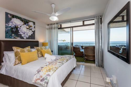 Sands Umdloti Luxury Beach Front Apartment