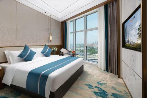 Luzhou Jianguo Hotel