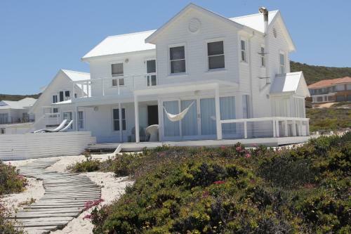 Villa Pearl Bay Beach Home