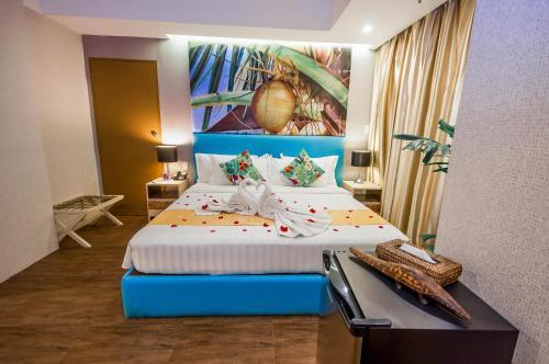 Aziza Paradise Hotel