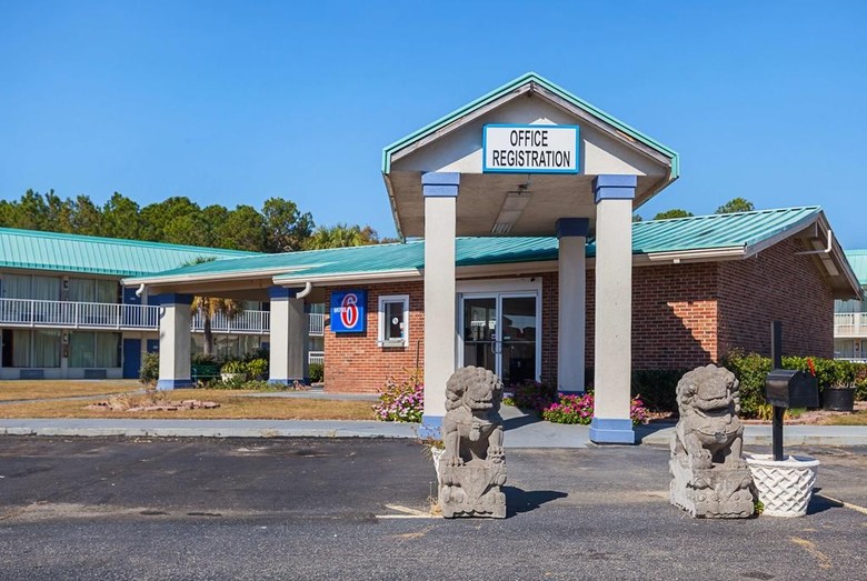 Motel 6 Tifton