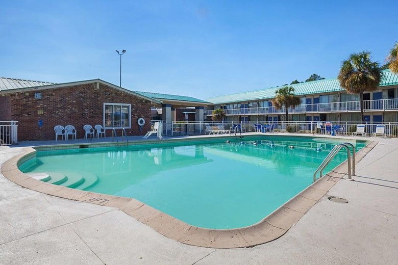 Motel 6 Tifton